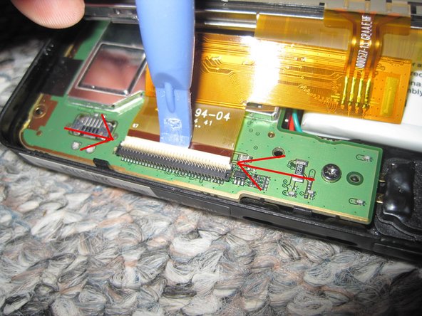 Removing the Garmin Nuvi 1300 LCD touch Screen assembly: crwdns2935265:06crwdnd2935265:02crwdnd2935265:03crwdne2935265:0