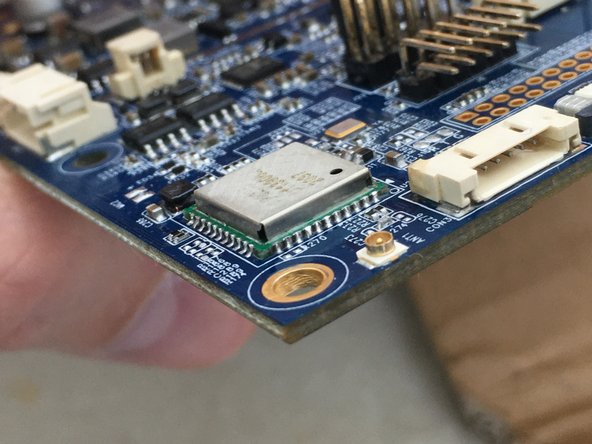 Meural Canvas MC227 Wi-Fi Module Replacement, Resolder the new Wi-Fi module.: passo 3, imagem 3 %32