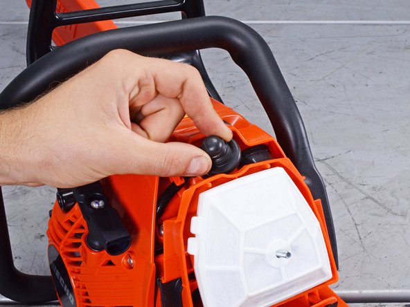 Echo Chain Saw CS590 2019 Ignition Assembly Replacement, Disconnect the spark plug: crwdns2935265:04crwdnd2935265:02crwdnd2935265:03crwdne2935265:0