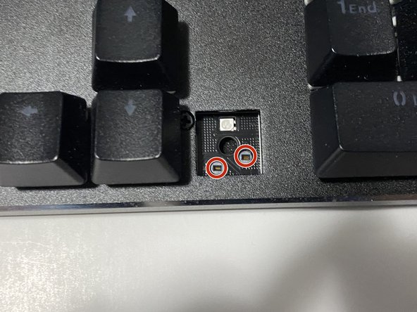 GMMK-BRN Keyboard Switch Replacement: 手順 4、 3の画像 2