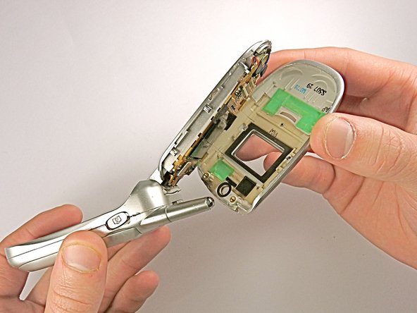 Samsung SGH-E317 Camera Replacement: crwdns2935265:013crwdnd2935265:02crwdnd2935265:02crwdne2935265:0