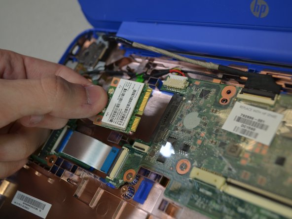 HP Stream 11-d010nr Wifi Chip Replacement: crwdns2935265:010crwdnd2935265:02crwdnd2935265:02crwdne2935265:0