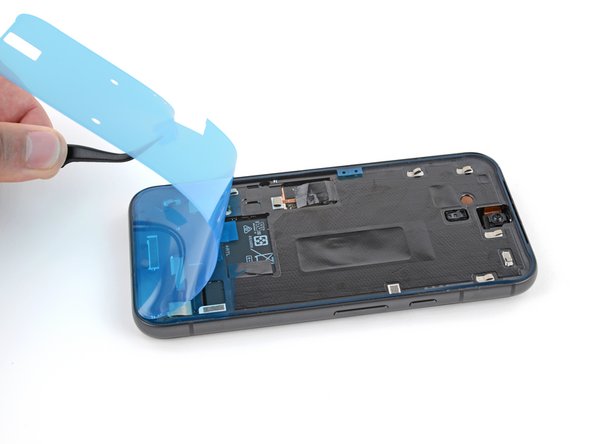 Google Pixel 8a Screen Replacement: step 26, image 2 of 3