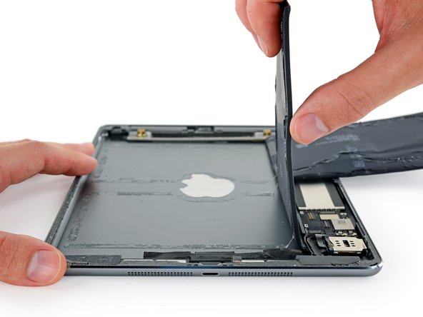 iPad Air LTE Battery Replacement: crwdns2935265:061crwdnd2935265:03crwdnd2935265:03crwdne2935265:0