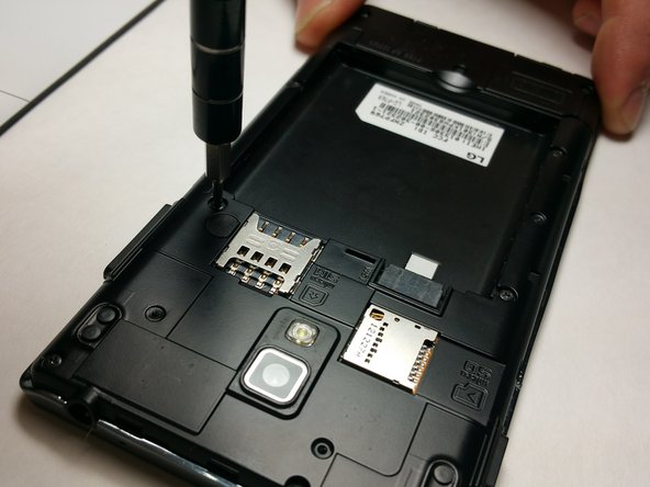 LG Optimus L9 P769 Antenna Replacement: crwdns2935265:03crwdnd2935265:02crwdnd2935265:02crwdne2935265:0