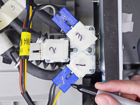 LG WM3050CW Inlet Valve Assembly Replacement, Inlet valve information: crwdns2935265:05crwdnd2935265:03crwdnd2935265:03crwdne2935265:0