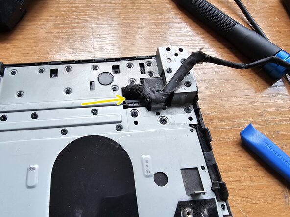 Lenovo Legion Y530-15ICH Upper Case with Keyboard Replacement, Unscrew the hinge and free the cable: crwdns2935265:019crwdnd2935265:03crwdnd2935265:03crwdne2935265:0