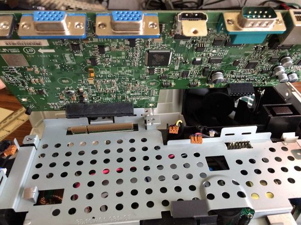 Mitsubishi EX320U Projector Disassembly, Logic board removal: crwdns2935265:06crwdnd2935265:02crwdnd2935265:02crwdne2935265:0