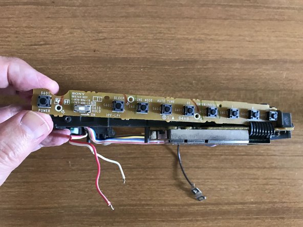 Sony XDR-S50 DAB Radio Button Replacement, Buttons board removal: crwdns2935265:06crwdnd2935265:02crwdnd2935265:02crwdne2935265:0