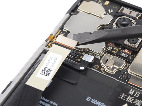 Xiaomi Redmi Note 9 Battery Replacement, Disconnect the display cable: crwdns2935265:013crwdnd2935265:02crwdnd2935265:02crwdne2935265:0