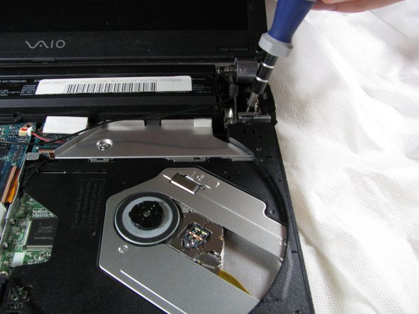 Sony Vaio VGN-TXN25N Optical Drive Replacement, Optical Drive: crwdns2935265:015crwdnd2935265:02crwdnd2935265:03crwdne2935265:0