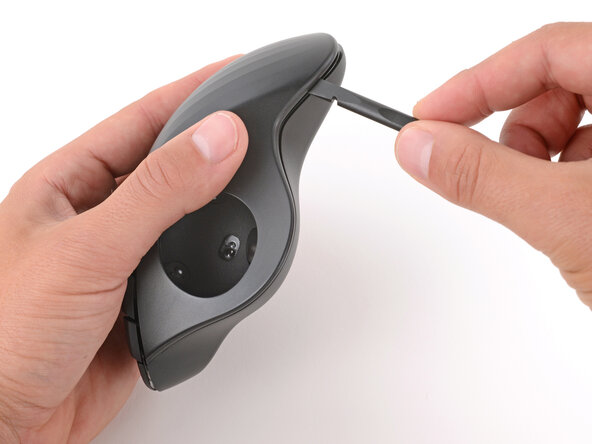 How to Open Your Logitech Ergo M575S: crwdns2935265:010crwdnd2935265:01crwdnd2935265:03crwdne2935265:0