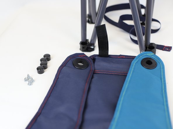 How to Repair a Tear in a Camping Chair, Organize the repair area: crwdns2935265:04crwdnd2935265:02crwdnd2935265:03crwdne2935265:0