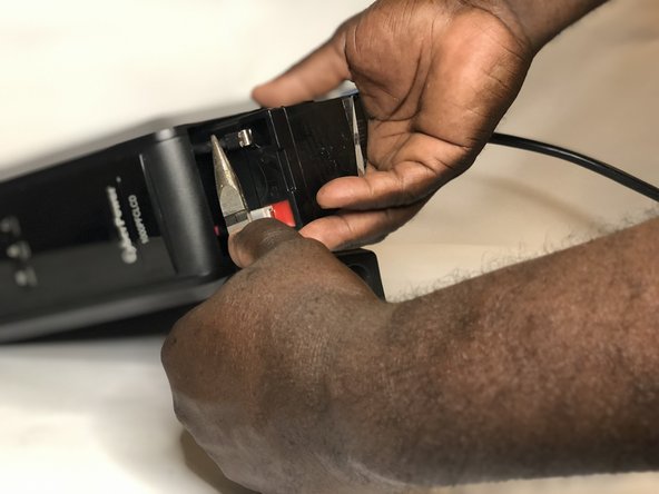 CyberPower UPS Battery Replacement: crwdns2935265:05crwdnd2935265:02crwdnd2935265:03crwdne2935265:0