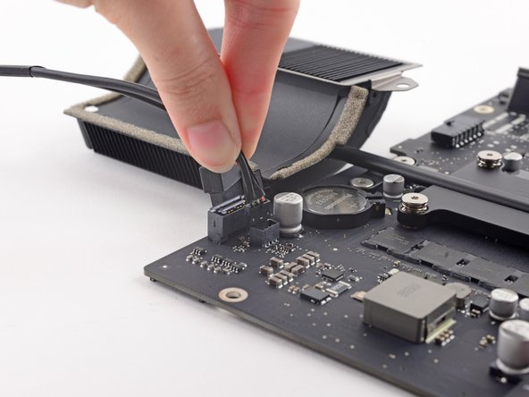 iMac Intel 21.5" EMC 2805 Logic Board Replacement: crwdns2935265:064crwdnd2935265:02crwdnd2935265:02crwdne2935265:0