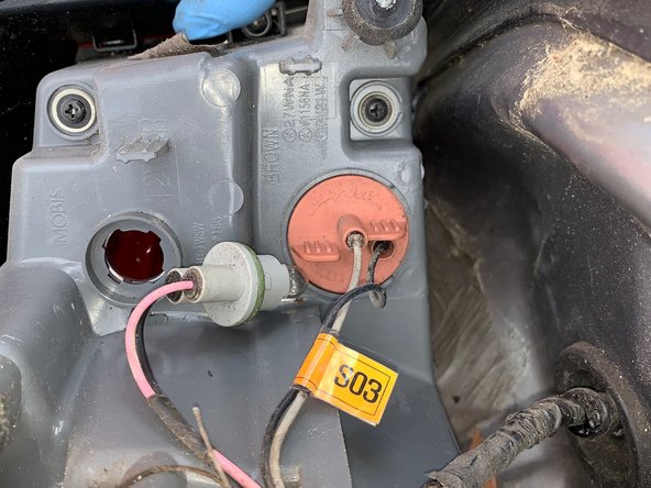 2011 Hyundai Elantra Tail Light Replacement: step 5, image 2 of 3