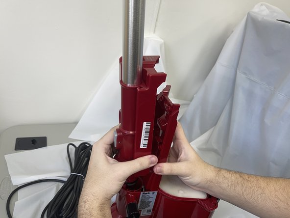 Shark Navigator Lift-Away Zero-M Power Switch Replacement: crwdns2935265:03crwdnd2935265:02crwdnd2935265:02crwdne2935265:0