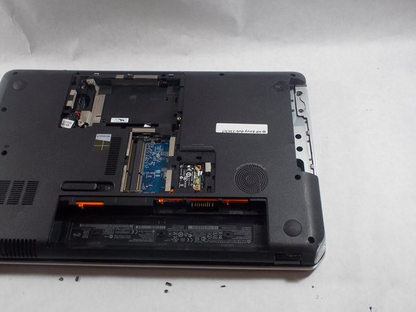 HP Envy dv6-7363cl Fan Replacement: crwdns2935265:08crwdnd2935265:03crwdnd2935265:03crwdne2935265:0