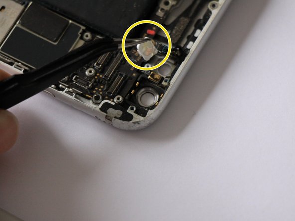 iPhone 6 Teardown, Take the camera apart: crwdns2935265:07crwdnd2935265:03crwdnd2935265:03crwdne2935265:0
