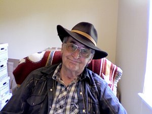 crwdns2886502:0Keith Mathewscrwdne2886502:0
