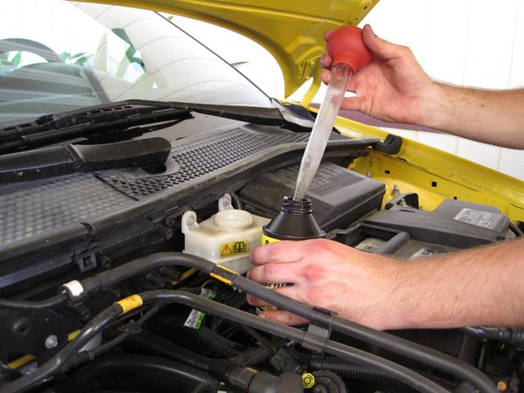 2005-2007 Ford Focus Front Brake Pad Replacement: crwdns2935265:026crwdnd2935265:02crwdnd2935265:02crwdne2935265:0