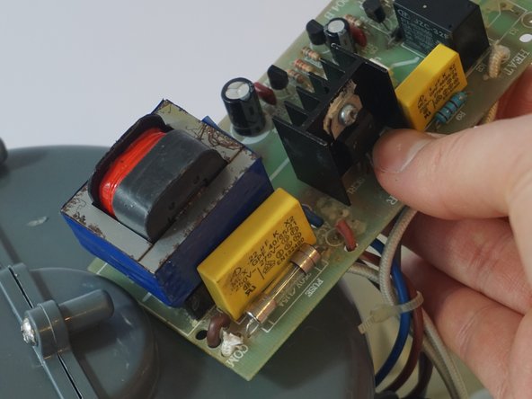 Montiss Air bubble Massage Machine Fuse Replacement: crwdns2935265:010crwdnd2935265:02crwdnd2935265:02crwdne2935265:0