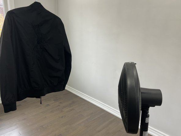 How to Wash a Satin Jacket: crwdns2935265:05crwdnd2935265:02crwdnd2935265:02crwdne2935265:0