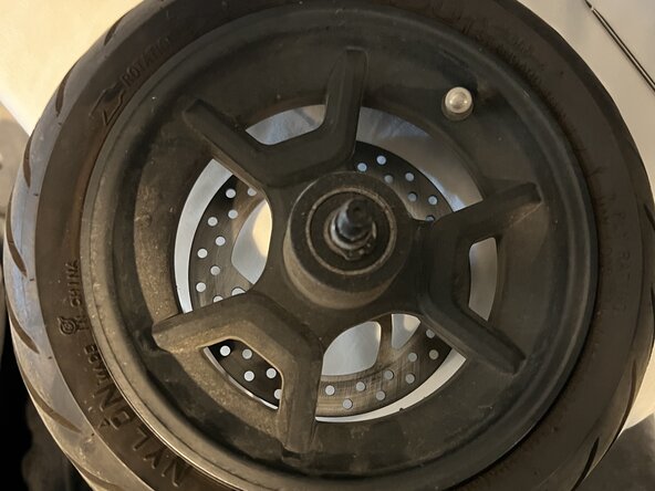 NIU KQi3 Pro Electric Scooter Front Tire Replacement: crwdns2935265:00crwdnd2935265:01crwdnd2935265:02crwdne2935265:0