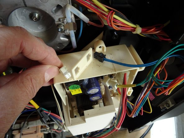 Siemens Surpresso - Bosch Benvenuto revise drain valve: crwdns2935265:08crwdnd2935265:02crwdnd2935265:03crwdne2935265:0