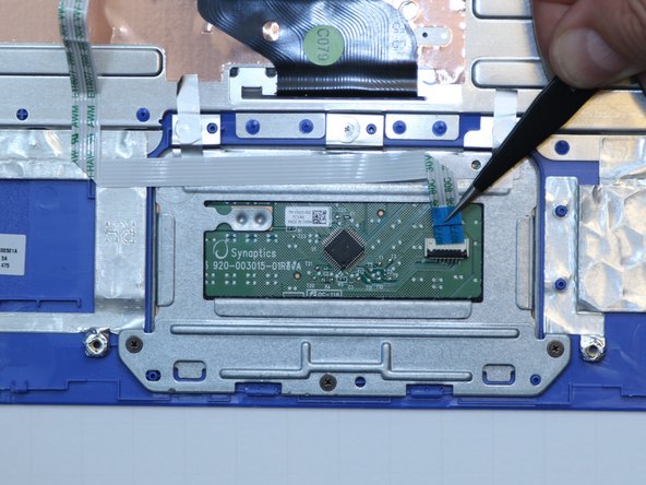 HP Stream 11-r014wm  Trackpad Replacement: crwdns2935265:06crwdnd2935265:02crwdnd2935265:03crwdne2935265:0