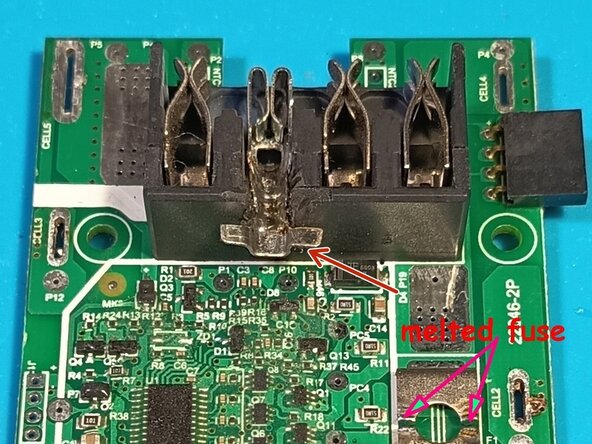 Parkside X20V 4Ah repair of broken battery contact and blown fuse, fix the replacement contact: passo 4, immagine 2 di 3