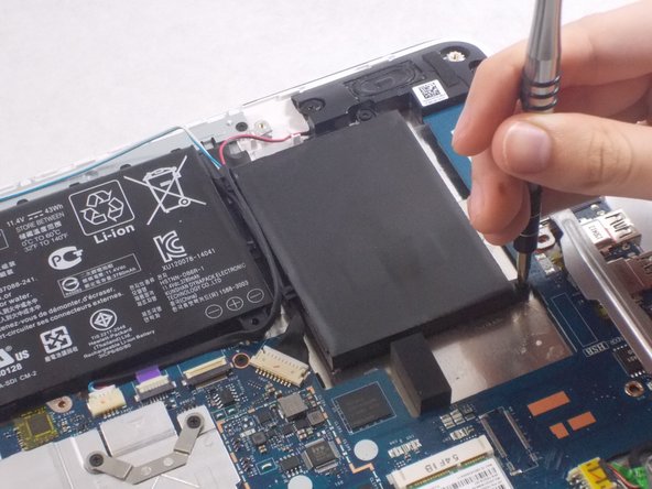 HP Stream x360 11-p015wm Battery Replacement, Battery: crwdns2935265:05crwdnd2935265:03crwdnd2935265:03crwdne2935265:0