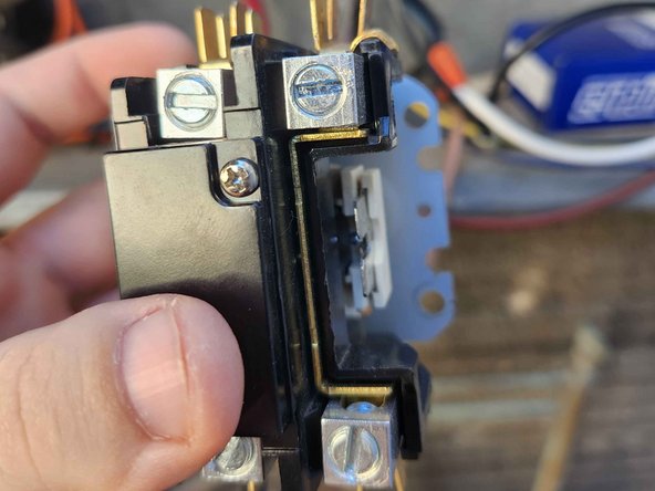 Trane TT060C100A4 Electromagnetic Switch Replacement: crwdns2935265:07crwdnd2935265:03crwdnd2935265:03crwdne2935265:0