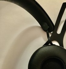 How to reattach Beats EP ear to headband Headphone iFixit