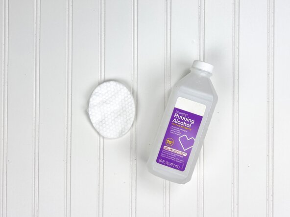 How to Spot Clean Technical Gear, Your spot cleaning toolkit: crwdns2935265:01crwdnd2935265:02crwdnd2935265:03crwdne2935265:0