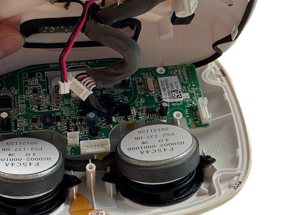 JBL OnBeat Micro Demontage, De onderste behuizingshelft verwijderen: stap 7, afbeelding 1 van 1