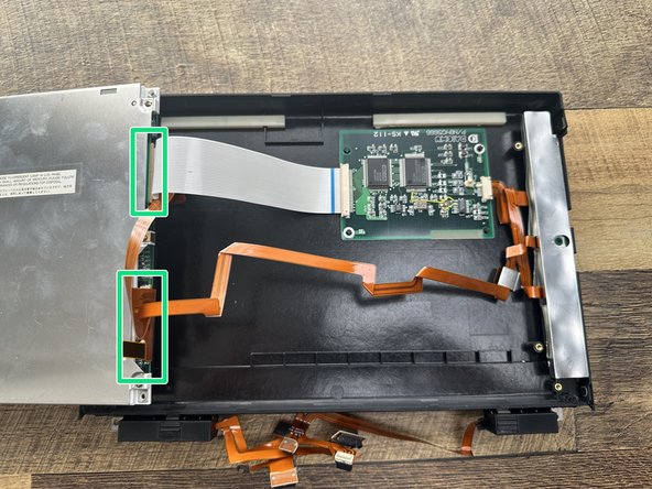 IBM ThinkPad 360P/PE Disassembly, Remove the Panel: 15 단계, 이미지 2개 중 2개