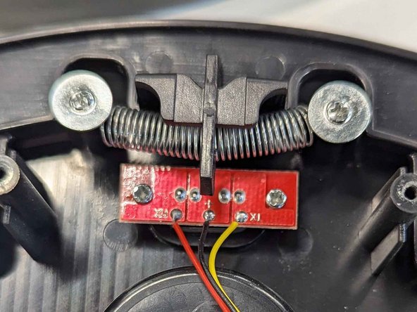 Robot Vacuum Cleaner Disassembly Guide, Removing the IR Sensors: crwdns2935265:011crwdnd2935265:02crwdnd2935265:02crwdne2935265:0