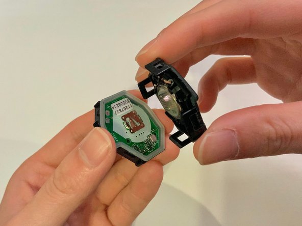 Subaru Legacy 2009 Key Fob Battery Replacement: crwdns2935265:04crwdnd2935265:03crwdnd2935265:03crwdne2935265:0