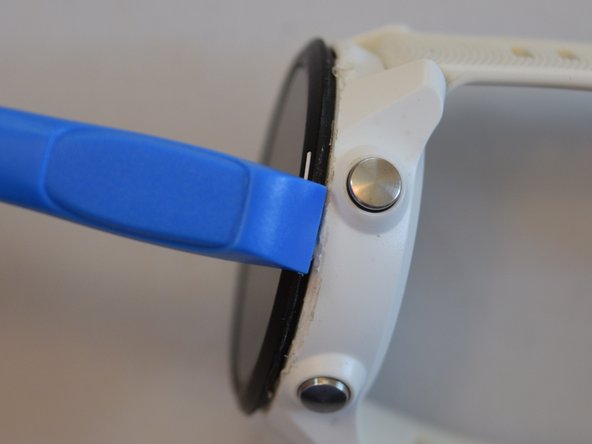 Garmin Forerunner 245 Music Teardown, Attempt 2: Remove the combined screen and bezel via prying: crwdns2935265:04crwdnd2935265:02crwdnd2935265:03crwdne2935265:0