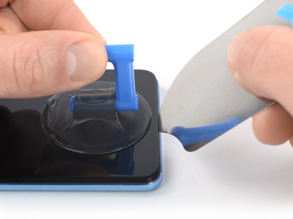 OnePlus 9 5G Screen Replacement, Insert an iFlex: step 34, image 2 of 3