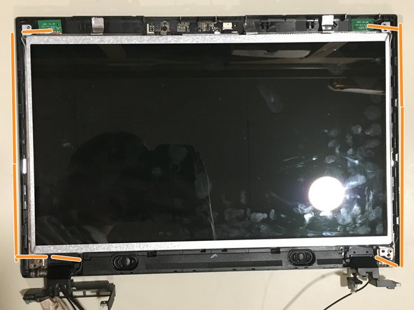 Lenovo ThinkPad SL410 Teardown, Step 14: Removing components in assembly: crwdns2935265:018crwdnd2935265:02crwdnd2935265:02crwdne2935265:0