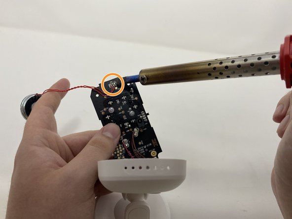 VTech VM3254 Camera Speaker Replacement, Camera Speaker: crwdns2935265:03crwdnd2935265:03crwdnd2935265:03crwdne2935265:0