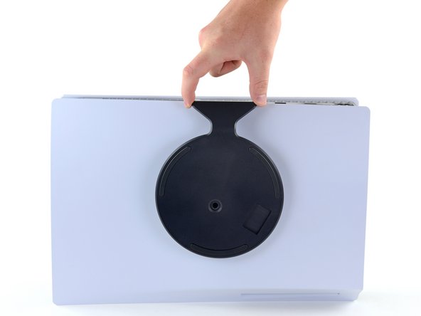 PlayStation 5 (2021 revision) Motherboard Replacement, Remove the horizontal stand: crwdns2935265:06crwdnd2935265:01crwdnd2935265:02crwdne2935265:0