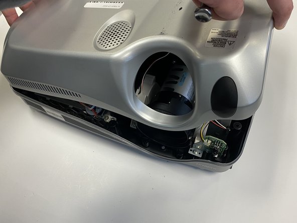 Hitachi CP-X440 Lens Replacement: crwdns2935265:03crwdnd2935265:02crwdnd2935265:02crwdne2935265:0