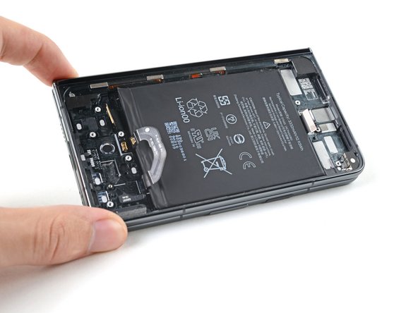 Google Pixel Fold Inner Screen Assembly Replacement, Tilt the phone: crwdns2935265:0121crwdnd2935265:02crwdnd2935265:02crwdne2935265:0