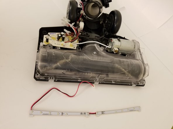 Shark Rotator Powered Lift-Away Headlight Replacement: crwdns2935265:011crwdnd2935265:02crwdnd2935265:02crwdne2935265:0