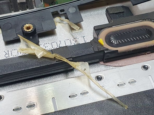 Sony Vaio Duo 13 Battery Replacement, Replace the old double-sided tapes (optional): crwdns2935265:014crwdnd2935265:03crwdnd2935265:03crwdne2935265:0