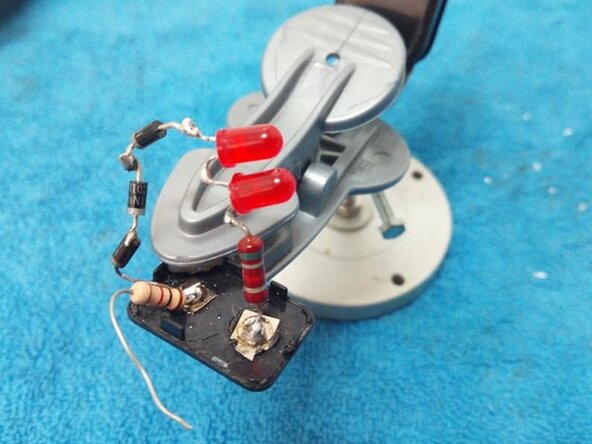 9V batterijtester met 2 rode LED's - zelfgemaakt ontwerp.: stap 5, afbeelding 1 van 3