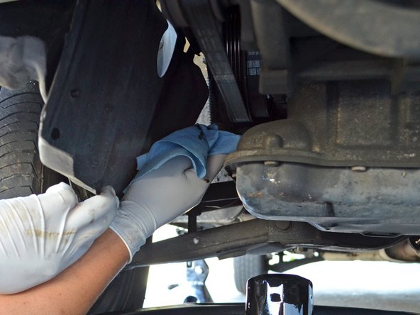 2002-2007 Mitsubishi Lancer Oil Change (2.0L I4 DOHC): crwdns2935265:07crwdnd2935265:03crwdnd2935265:03crwdne2935265:0